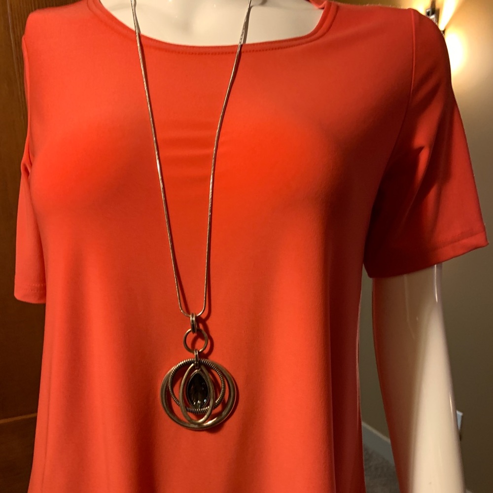 Long necklace